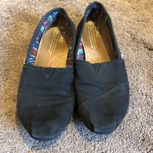 Toms